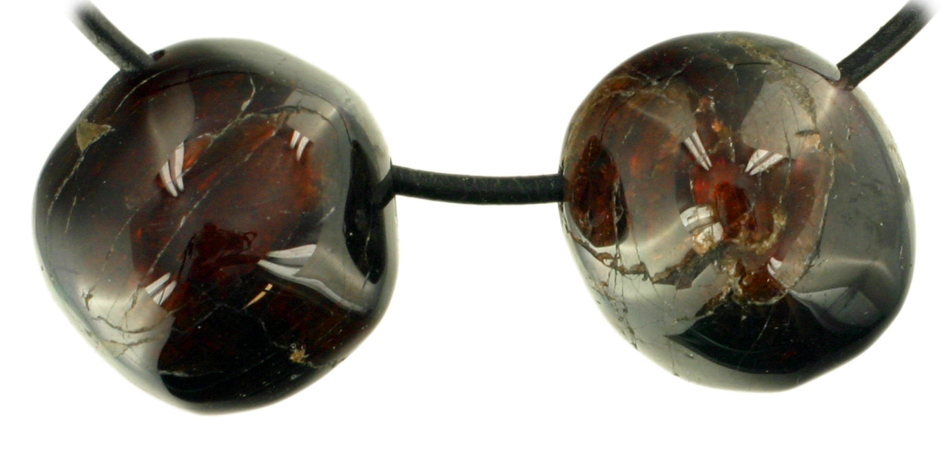 Granat Trommelstein durchbohrt