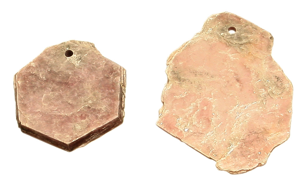 Lepidolithscheibe Rohsteine durchbohrt